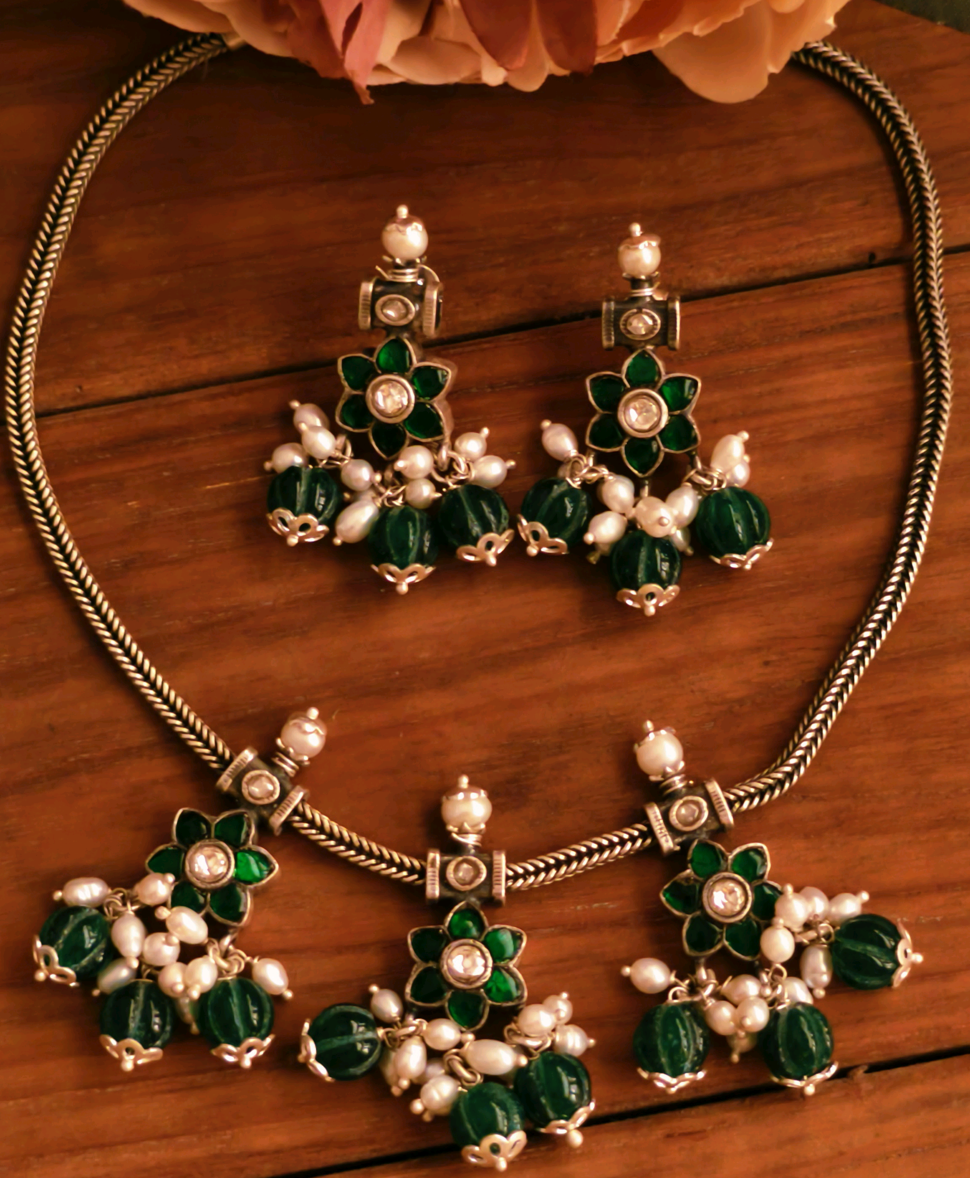 Green Kundan Necklace Set